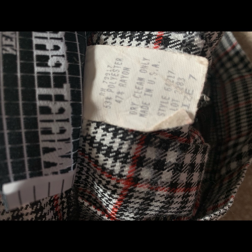 Vintage 90’s plaid pleated uniform skirt - Picture 4 of 4